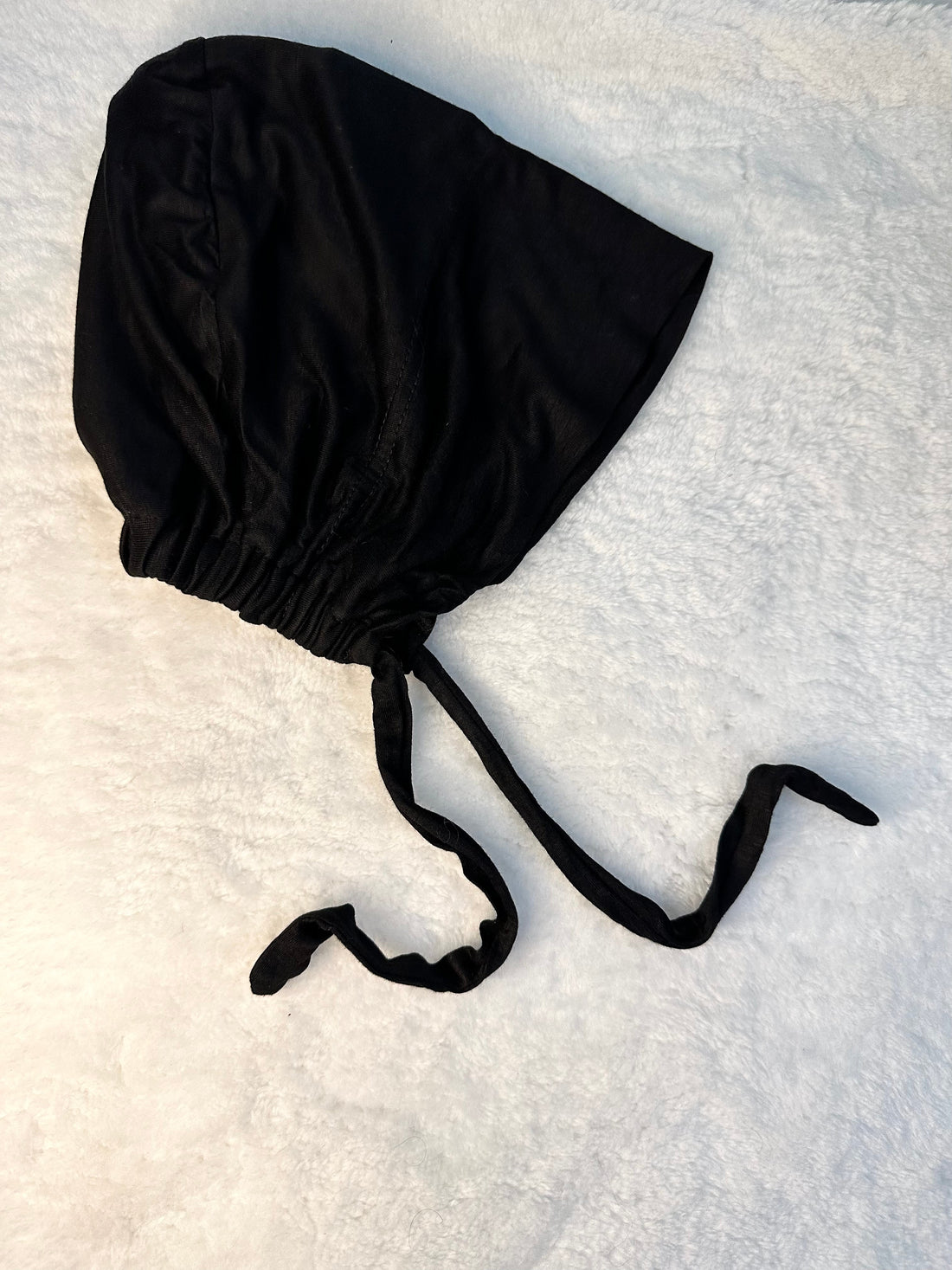 Black seamless silk lined underscarf