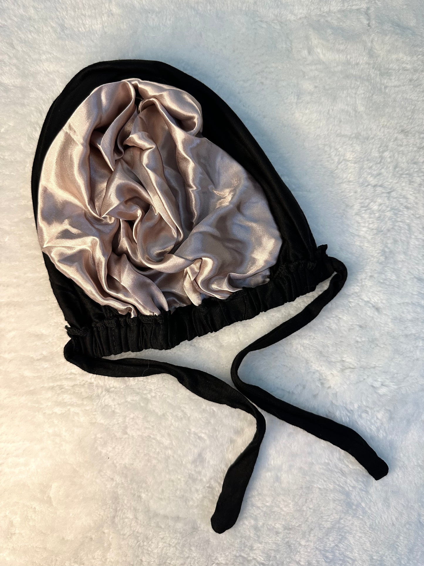 Black - Seamless Silk Lined Underscarf