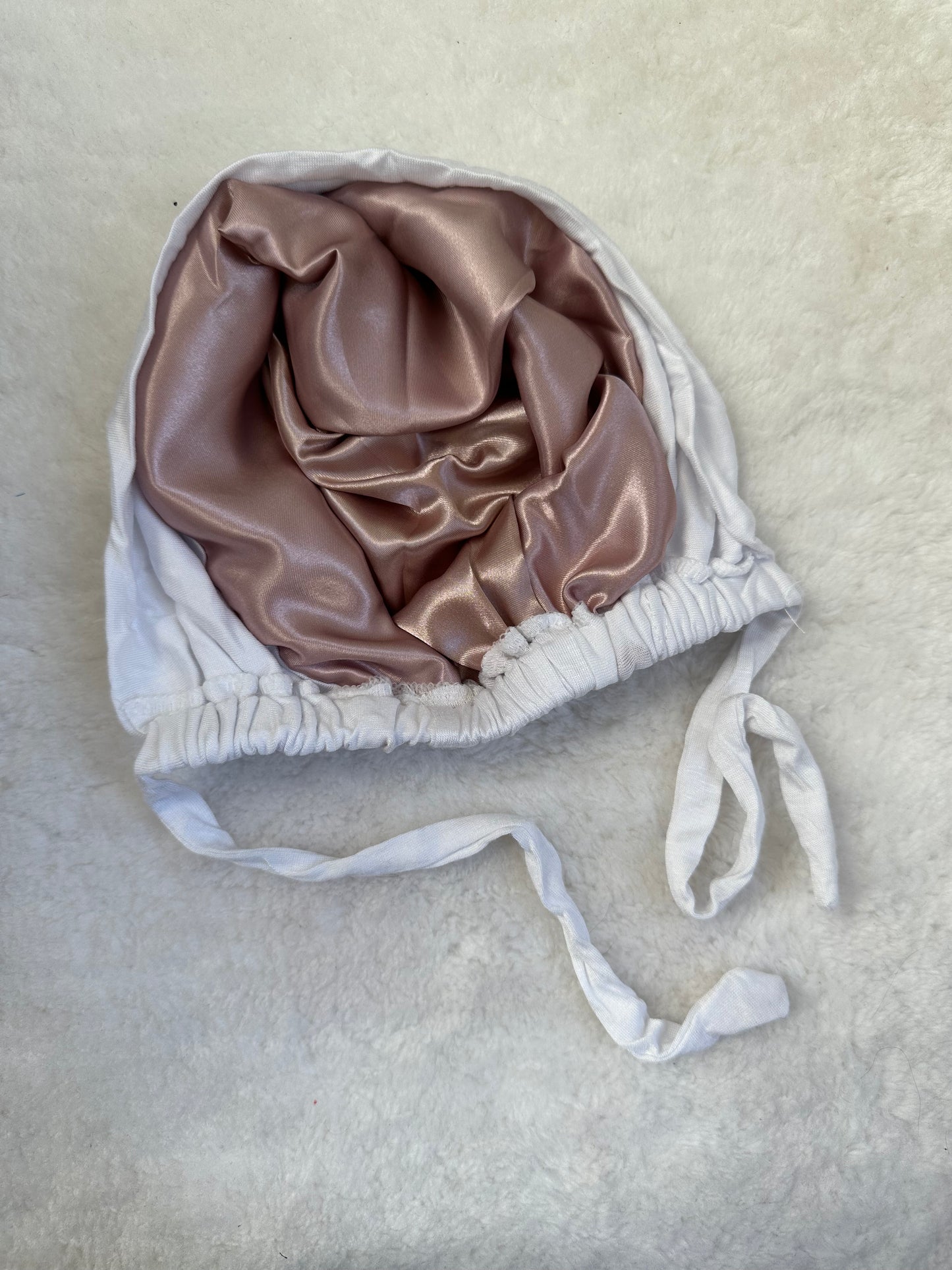 White - Seamless Silk Lined Underscarf