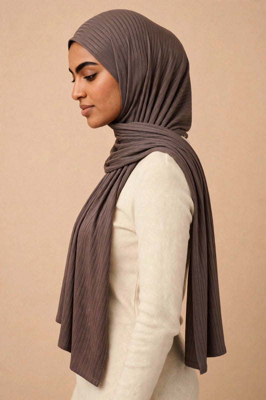 Model wearing the Chestnut ribbed jersey hijab styled with a cream top - Concealed Muslimah