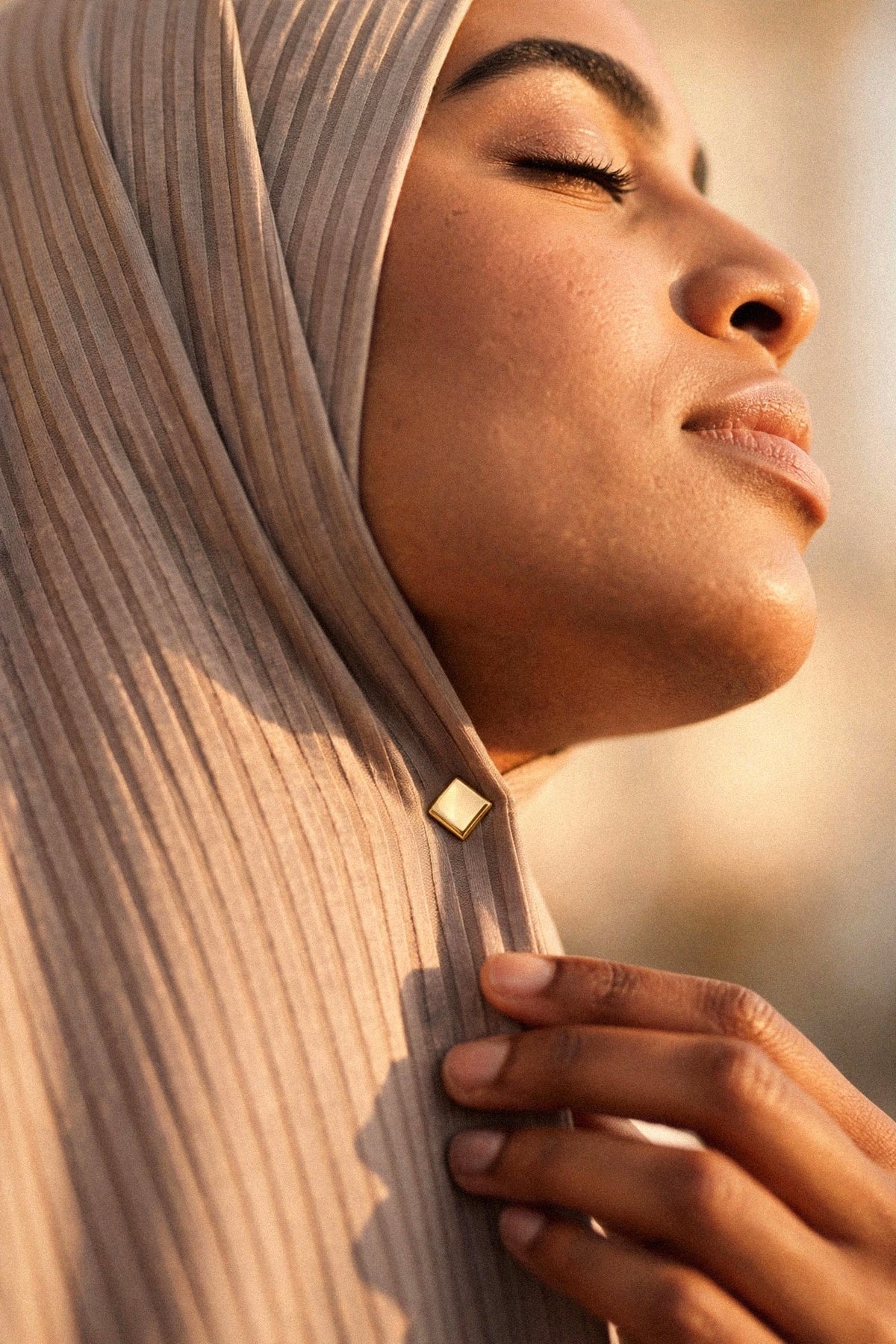 Metallic Hijab Magnets — close-up