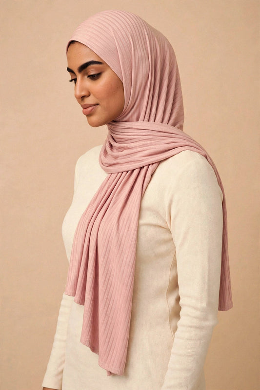 Model wearing the Rose Carnation ribbed jersey hijab styled with a cream top - Concealed Muslimah