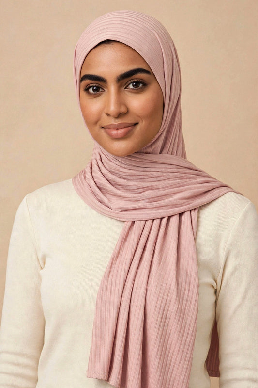 Model wearing the Rose Carnation ribbed jersey hijab styled with a cream top - Concealed Muslimah